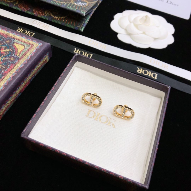 chr1st1an D10r earrings